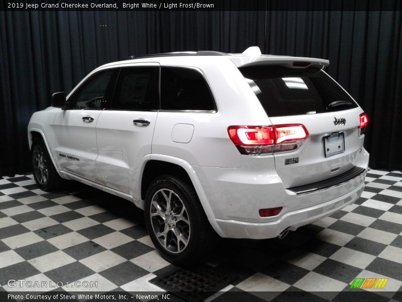 Bright White / Light Frost/Brown 2019 Jeep Grand Cherokee Overland