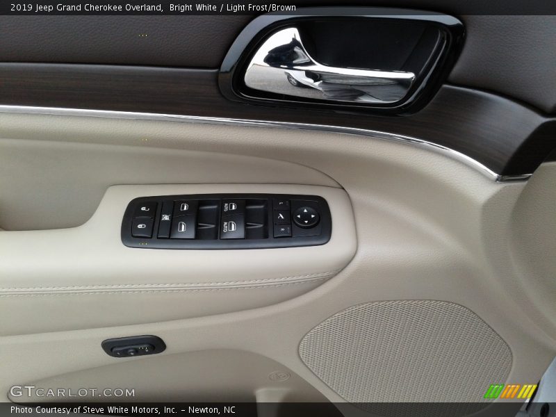 Door Panel of 2019 Grand Cherokee Overland