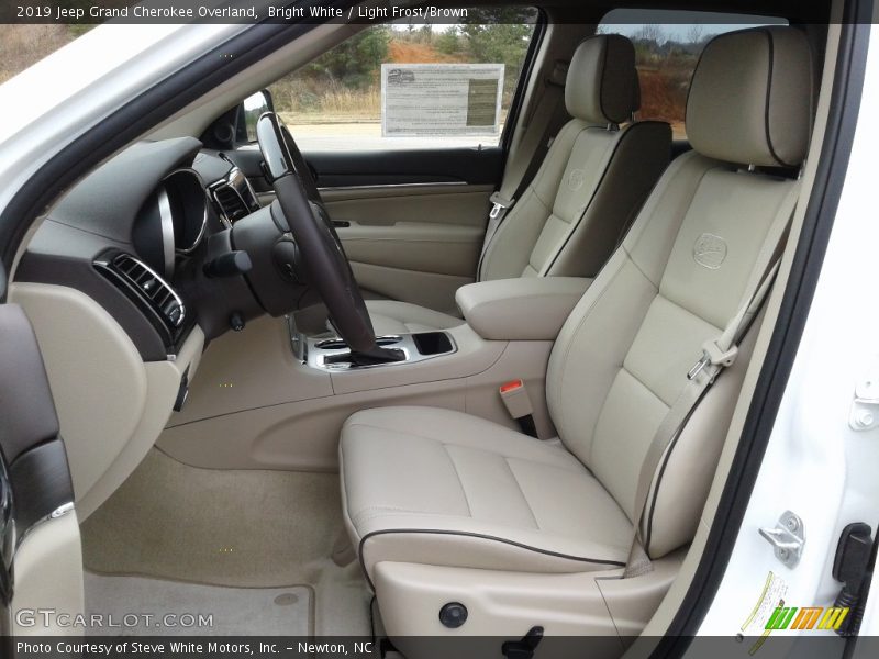  2019 Grand Cherokee Overland Light Frost/Brown Interior