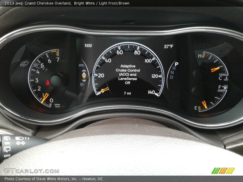  2019 Grand Cherokee Overland Overland Gauges