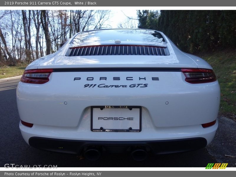  2019 911 Carrera GTS Coupe Logo