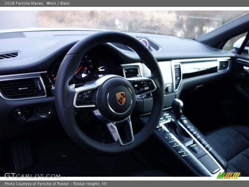 White / Black 2018 Porsche Macan
