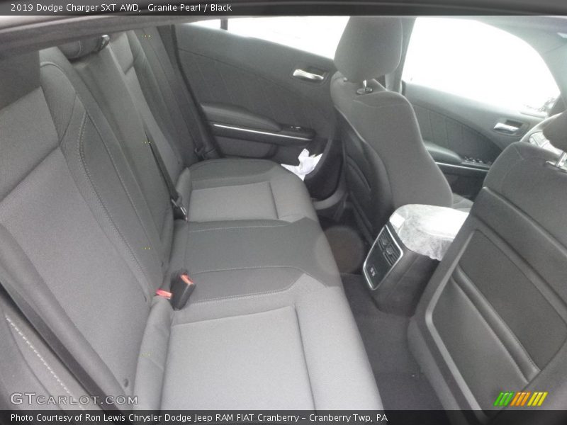 Granite Pearl / Black 2019 Dodge Charger SXT AWD