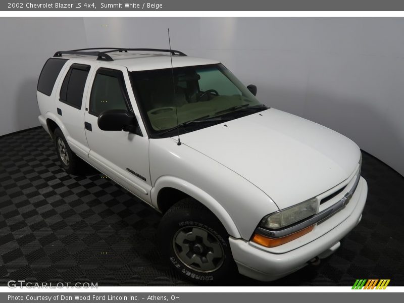 Summit White / Beige 2002 Chevrolet Blazer LS 4x4