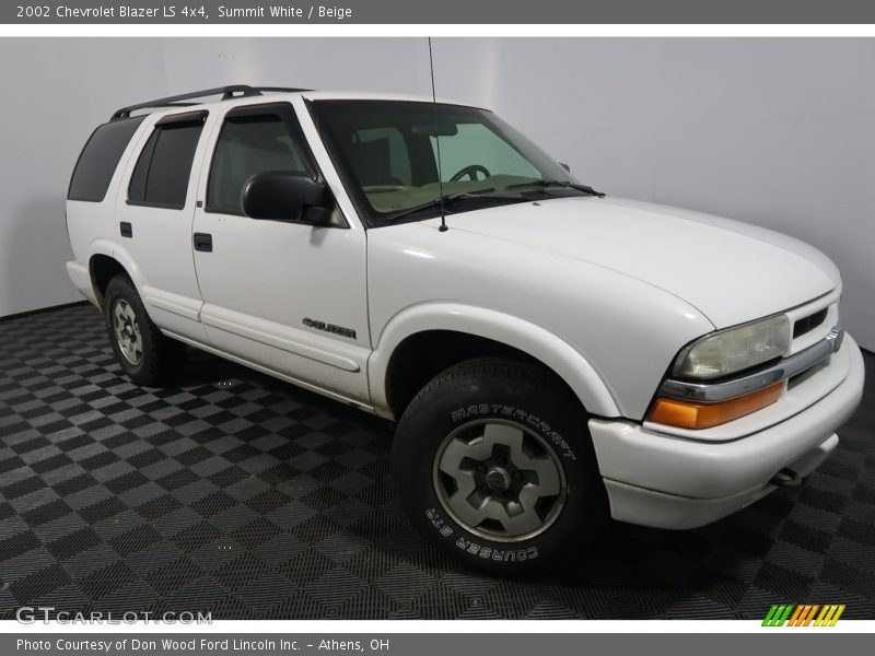 Summit White / Beige 2002 Chevrolet Blazer LS 4x4