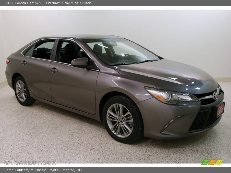 Predawn Gray Mica / Black 2017 Toyota Camry SE