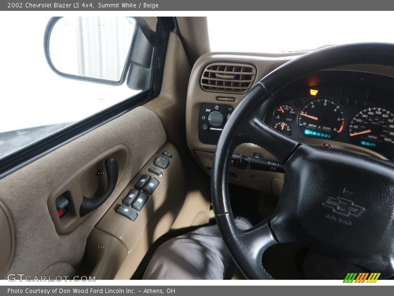 Summit White / Beige 2002 Chevrolet Blazer LS 4x4