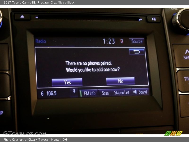 Predawn Gray Mica / Black 2017 Toyota Camry SE