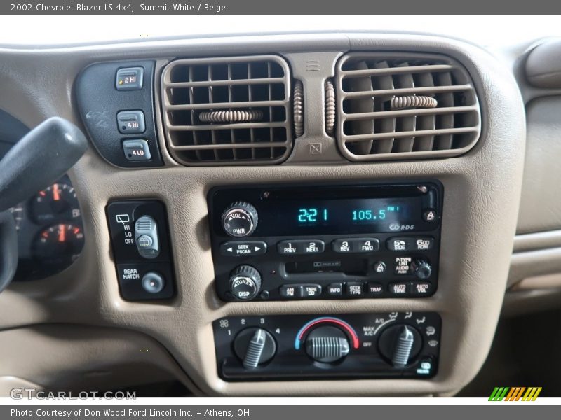 Summit White / Beige 2002 Chevrolet Blazer LS 4x4