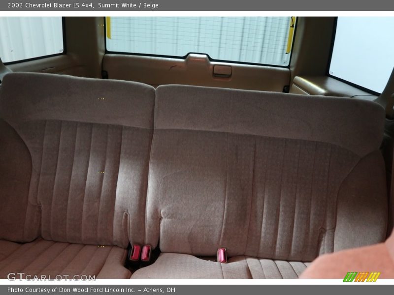 Summit White / Beige 2002 Chevrolet Blazer LS 4x4