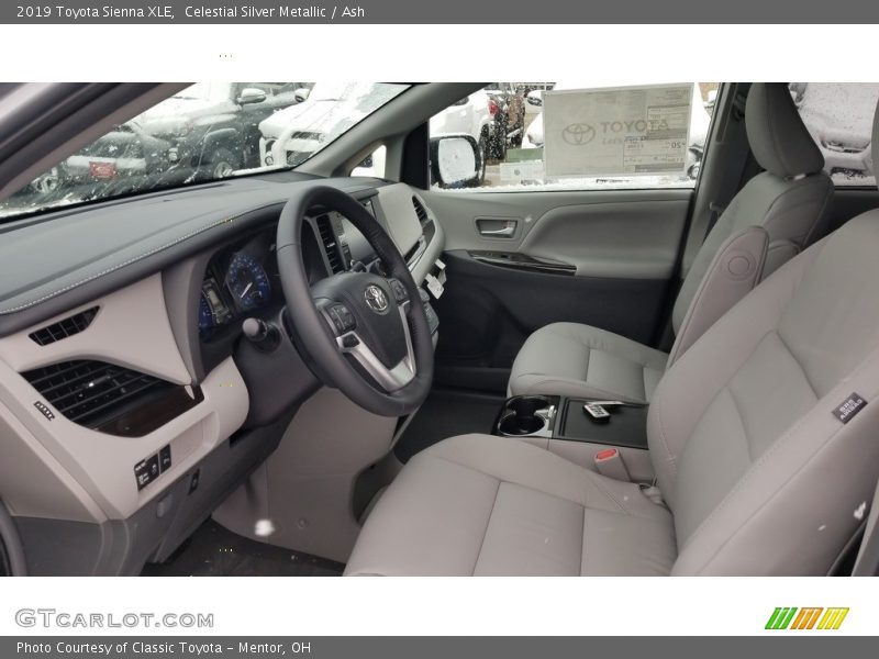 Celestial Silver Metallic / Ash 2019 Toyota Sienna XLE