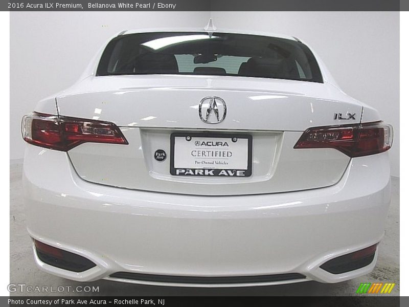 Bellanova White Pearl / Ebony 2016 Acura ILX Premium