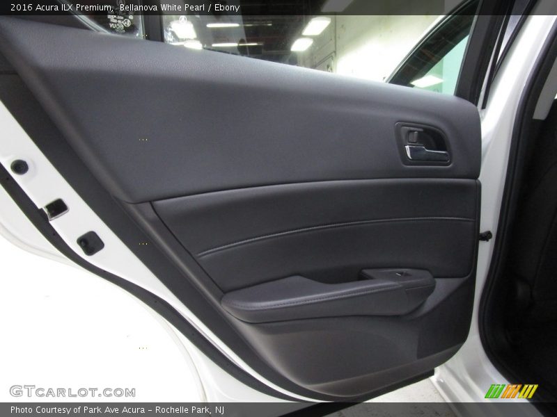 Bellanova White Pearl / Ebony 2016 Acura ILX Premium
