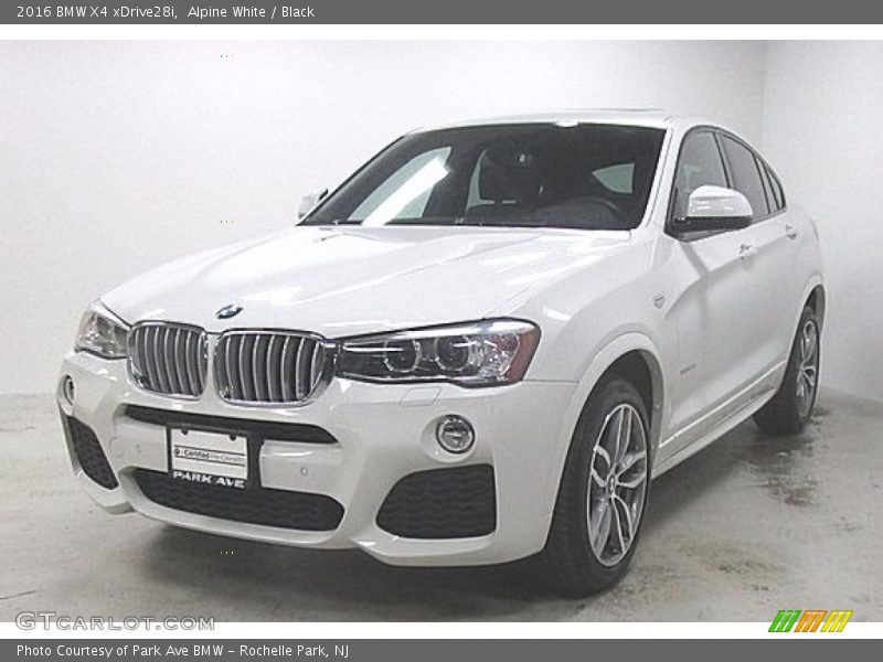 Alpine White / Black 2016 BMW X4 xDrive28i