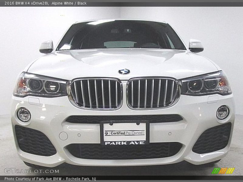 Alpine White / Black 2016 BMW X4 xDrive28i