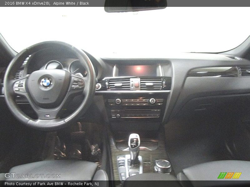 Alpine White / Black 2016 BMW X4 xDrive28i