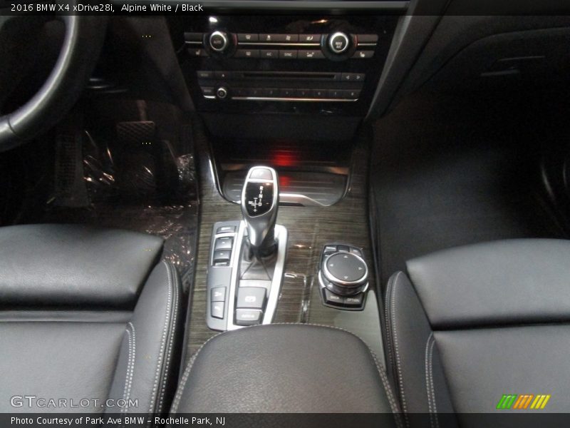 Alpine White / Black 2016 BMW X4 xDrive28i
