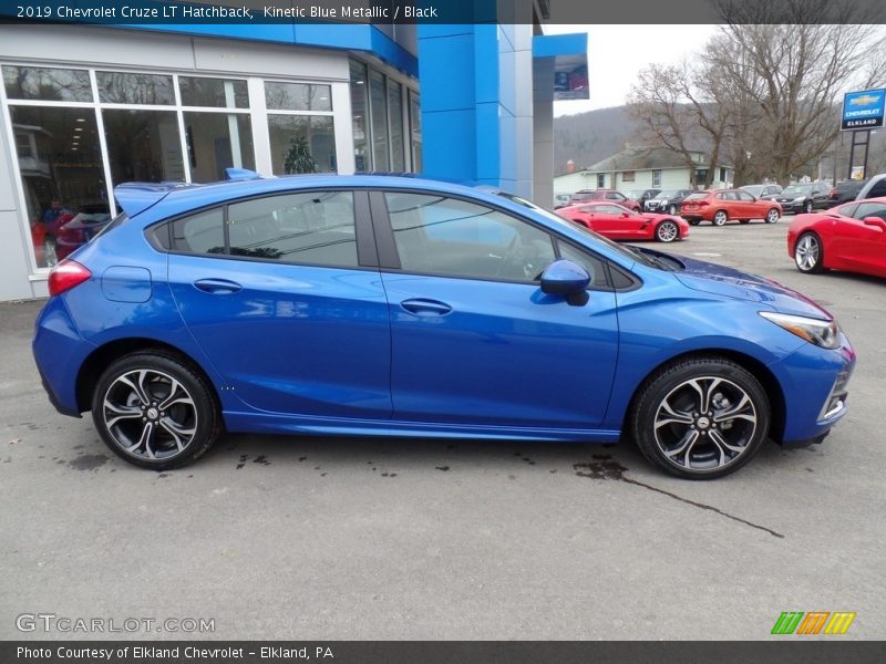 Kinetic Blue Metallic / Black 2019 Chevrolet Cruze LT Hatchback