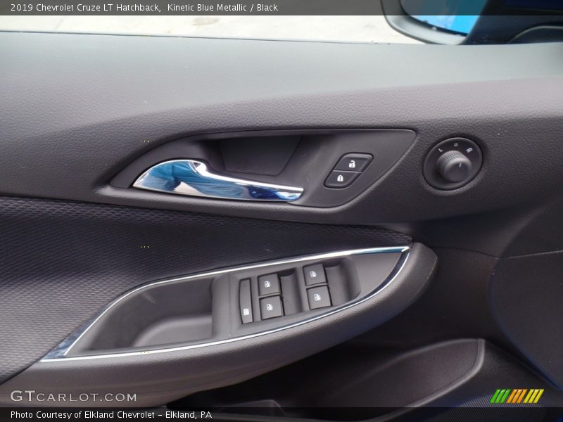 Kinetic Blue Metallic / Black 2019 Chevrolet Cruze LT Hatchback