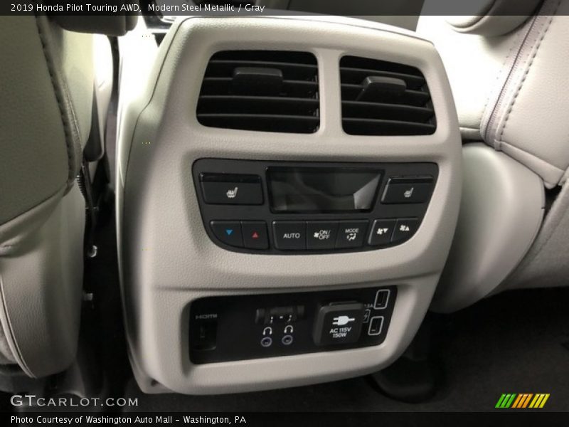 Modern Steel Metallic / Gray 2019 Honda Pilot Touring AWD