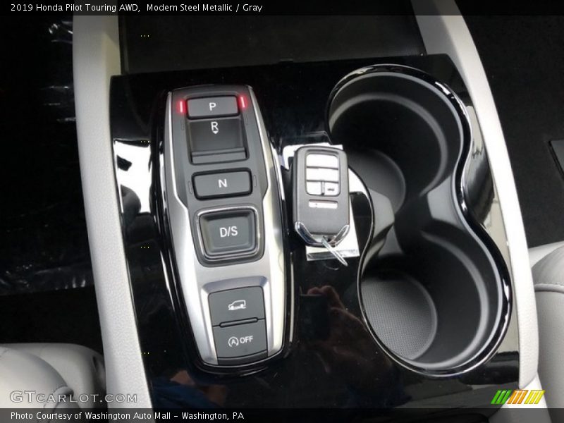 Modern Steel Metallic / Gray 2019 Honda Pilot Touring AWD