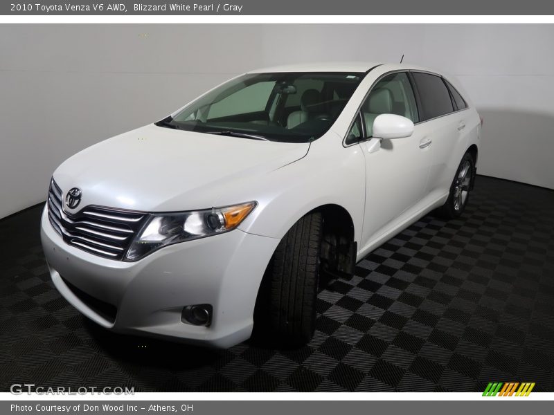 Blizzard White Pearl / Gray 2010 Toyota Venza V6 AWD