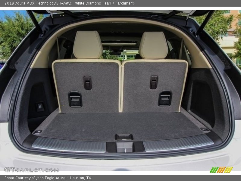 White Diamond Pearl / Parchment 2019 Acura MDX Technology SH-AWD