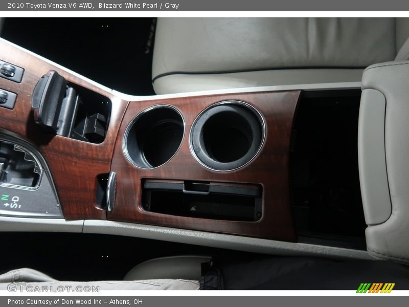 Blizzard White Pearl / Gray 2010 Toyota Venza V6 AWD