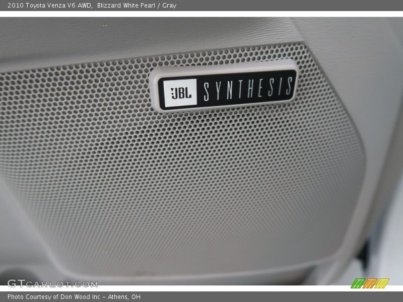 Blizzard White Pearl / Gray 2010 Toyota Venza V6 AWD