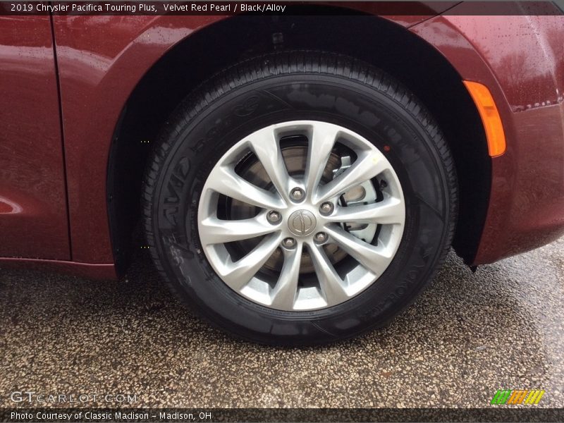 Velvet Red Pearl / Black/Alloy 2019 Chrysler Pacifica Touring Plus