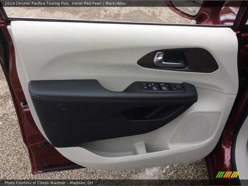 Velvet Red Pearl / Black/Alloy 2019 Chrysler Pacifica Touring Plus