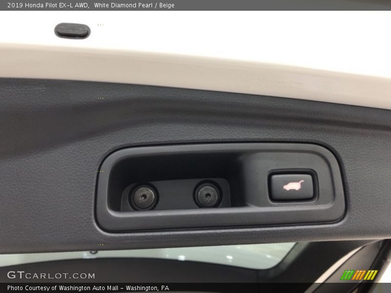 White Diamond Pearl / Beige 2019 Honda Pilot EX-L AWD
