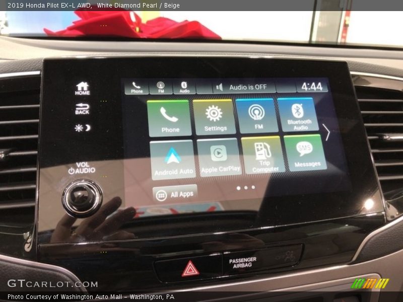 White Diamond Pearl / Beige 2019 Honda Pilot EX-L AWD