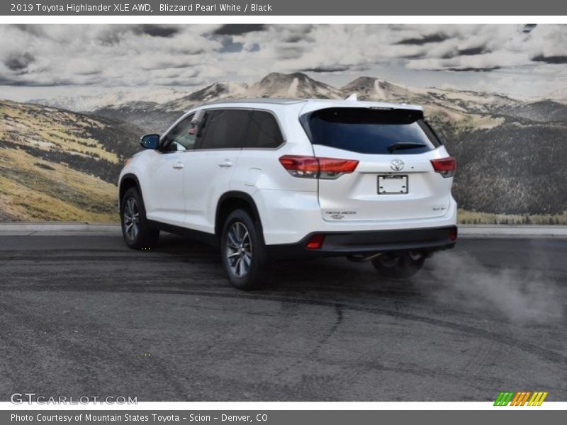 Blizzard Pearl White / Black 2019 Toyota Highlander XLE AWD