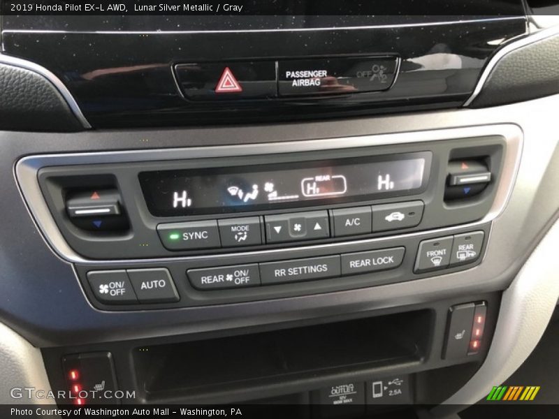Lunar Silver Metallic / Gray 2019 Honda Pilot EX-L AWD