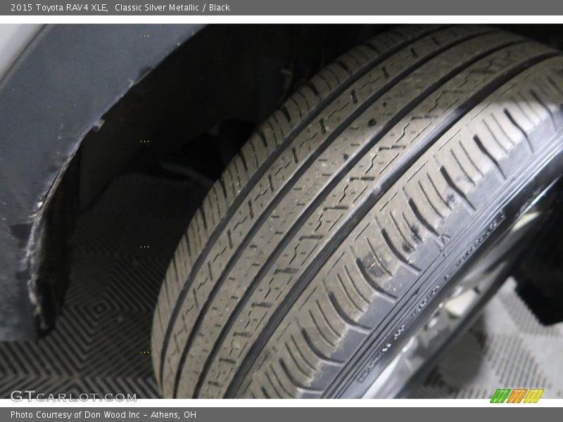 Classic Silver Metallic / Black 2015 Toyota RAV4 XLE