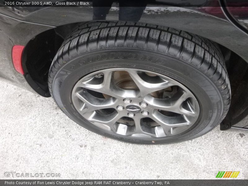 Gloss Black / Black 2016 Chrysler 300 S AWD
