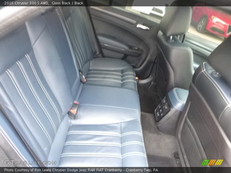 Gloss Black / Black 2016 Chrysler 300 S AWD