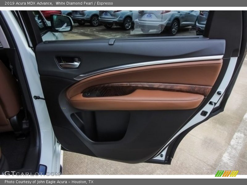 White Diamond Pearl / Espresso 2019 Acura MDX Advance
