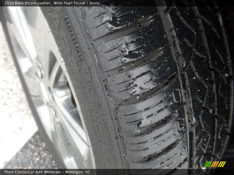 White Pearl Tricoat / Ebony 2014 Buick Encore Leather