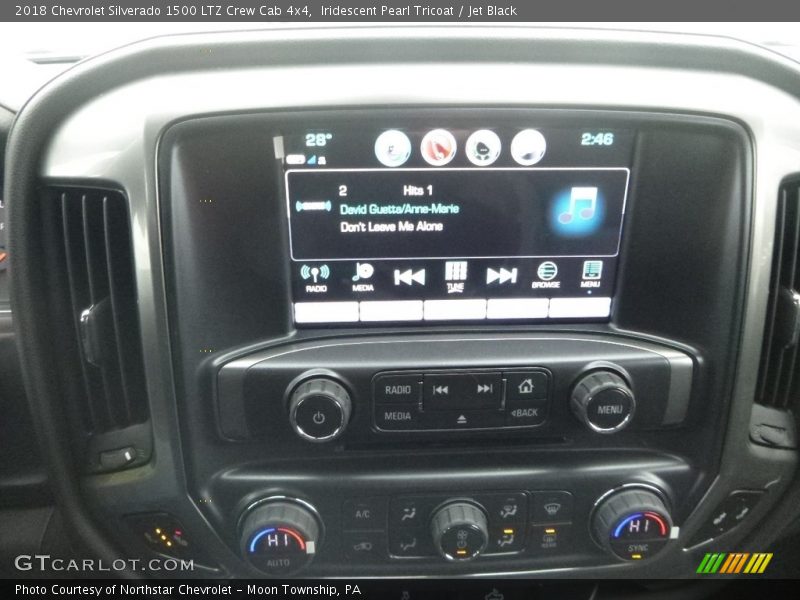 Iridescent Pearl Tricoat / Jet Black 2018 Chevrolet Silverado 1500 LTZ Crew Cab 4x4
