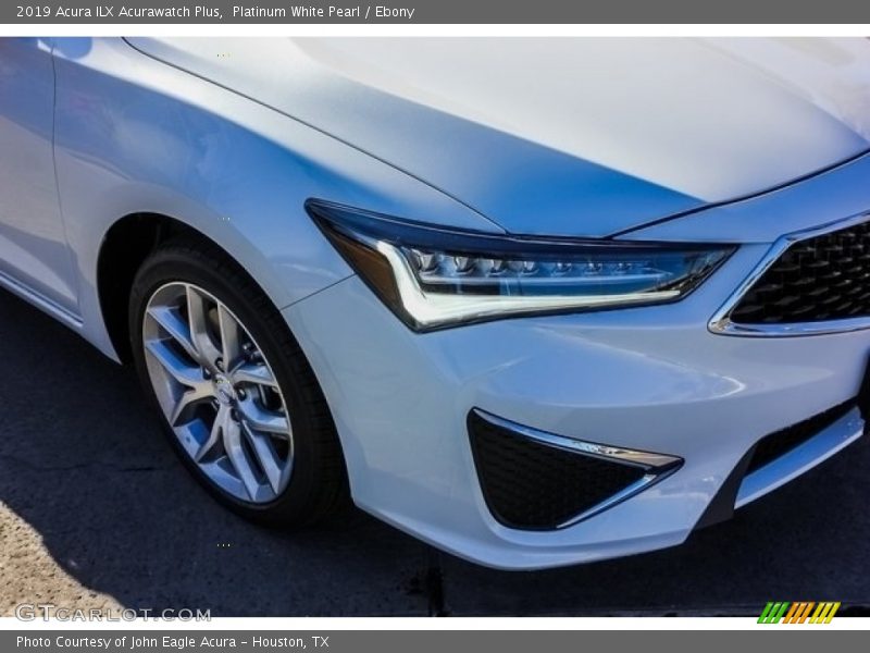Platinum White Pearl / Ebony 2019 Acura ILX Acurawatch Plus