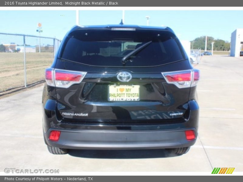 Midnight Black Metallic / Black 2016 Toyota Highlander Limited