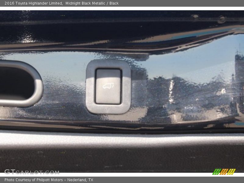 Midnight Black Metallic / Black 2016 Toyota Highlander Limited