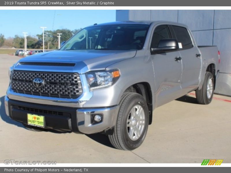 Silver Sky Metallic / Graphite 2019 Toyota Tundra SR5 CrewMax
