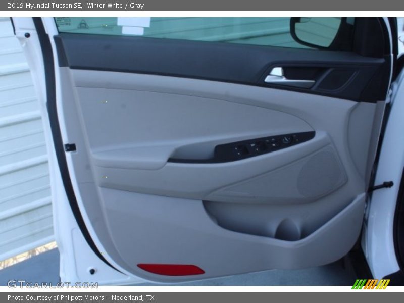 Winter White / Gray 2019 Hyundai Tucson SE
