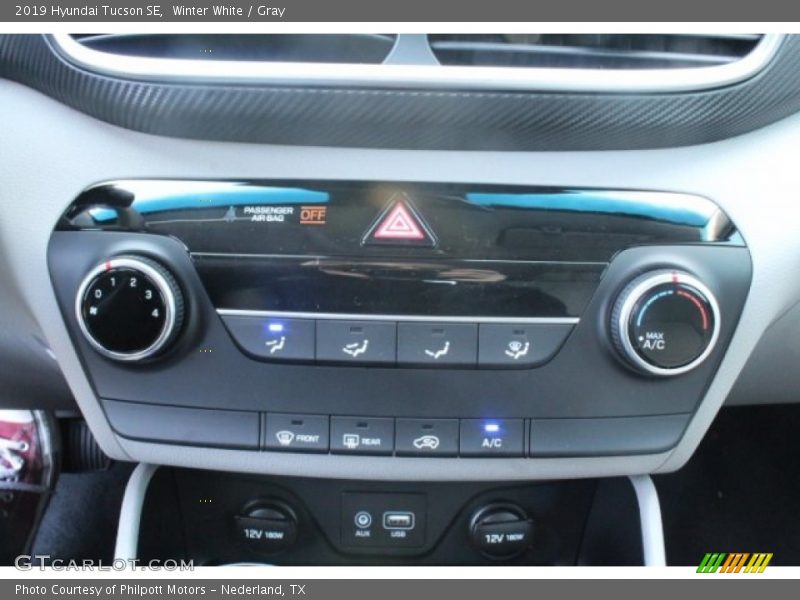 Winter White / Gray 2019 Hyundai Tucson SE