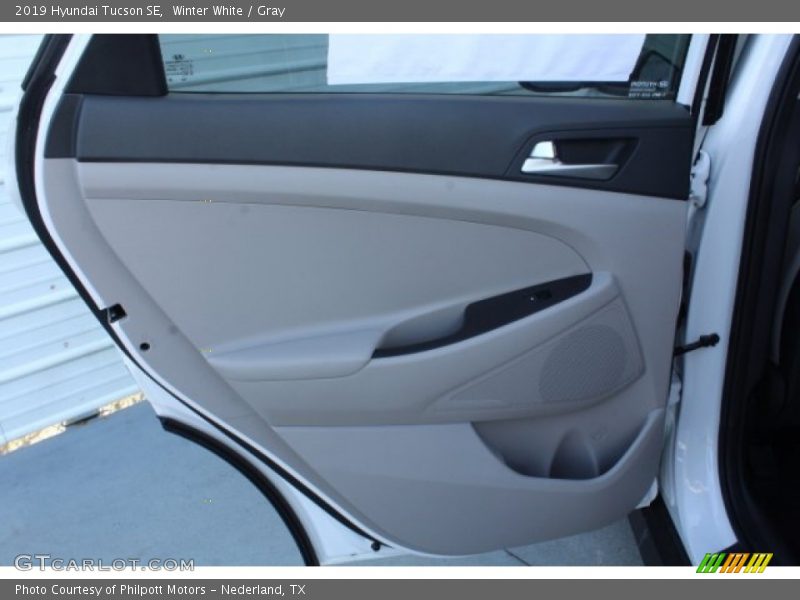 Winter White / Gray 2019 Hyundai Tucson SE