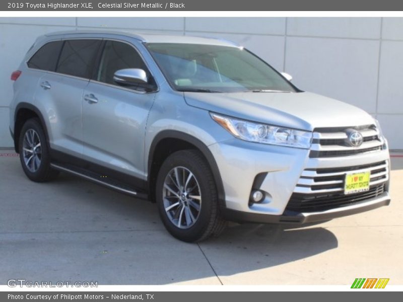 Celestial Silver Metallic / Black 2019 Toyota Highlander XLE