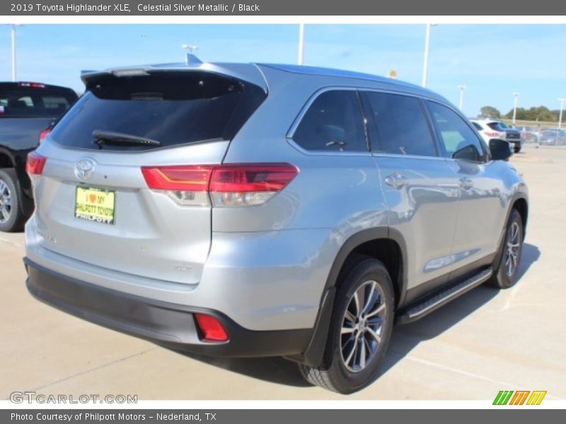 Celestial Silver Metallic / Black 2019 Toyota Highlander XLE